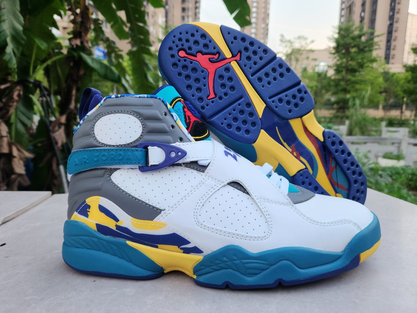 Air Jordan 8 Retro - Imagem 2