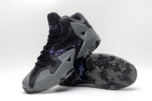 Tênis de basquete Nike LeBron James 11