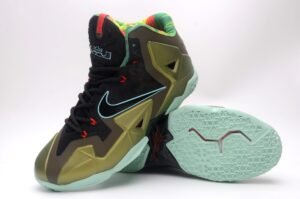 Tênis de basquete Nike LeBron James 11