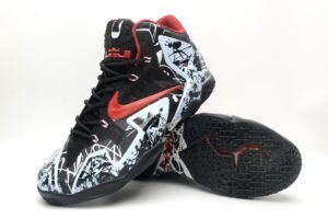 Tênis de basquete Nike LeBron James 11