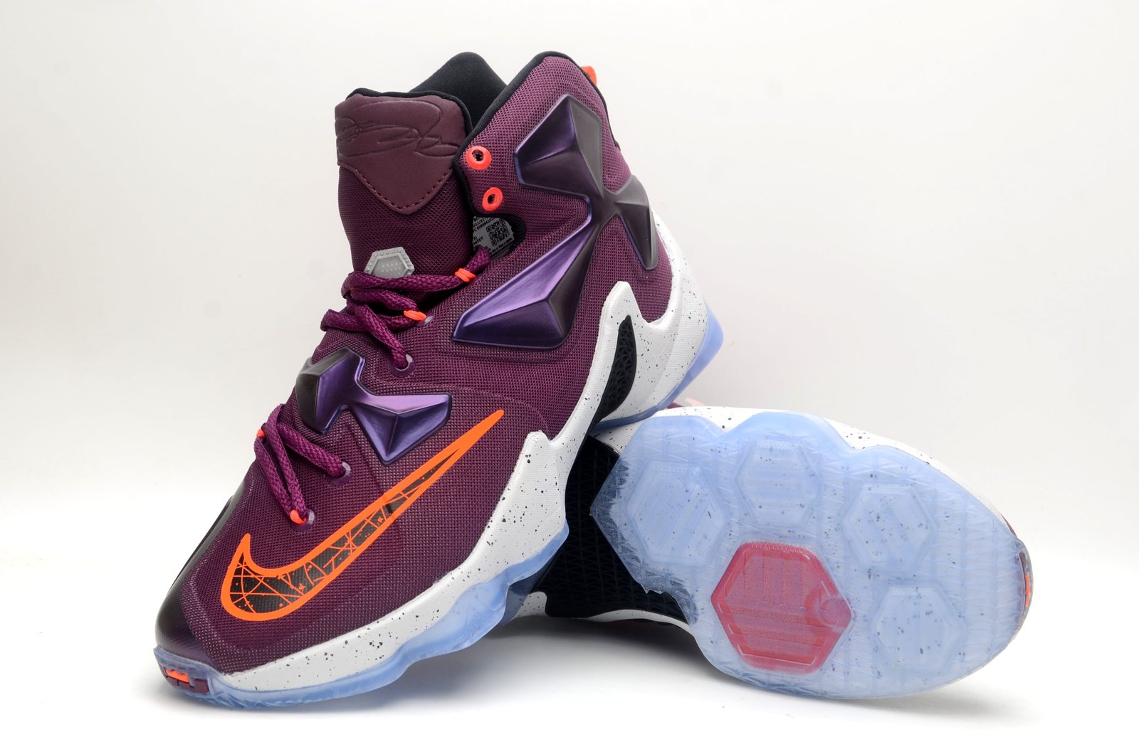 Tênis de basquete Nike LeBron James 13