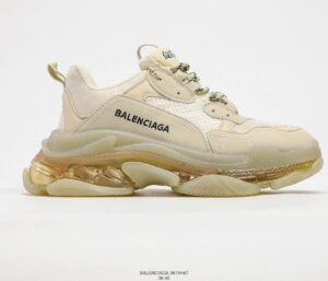 Balenciaga Triple S com sola transparente
