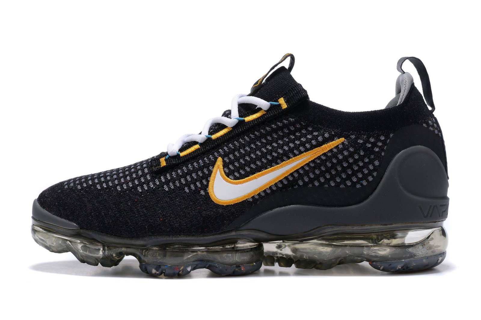 Nike Air VaporMax 2021 FK Preto Dourado Universitário - Imagem 2