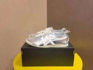 Onitsuka Tiger Mexico 66 Prata Off White