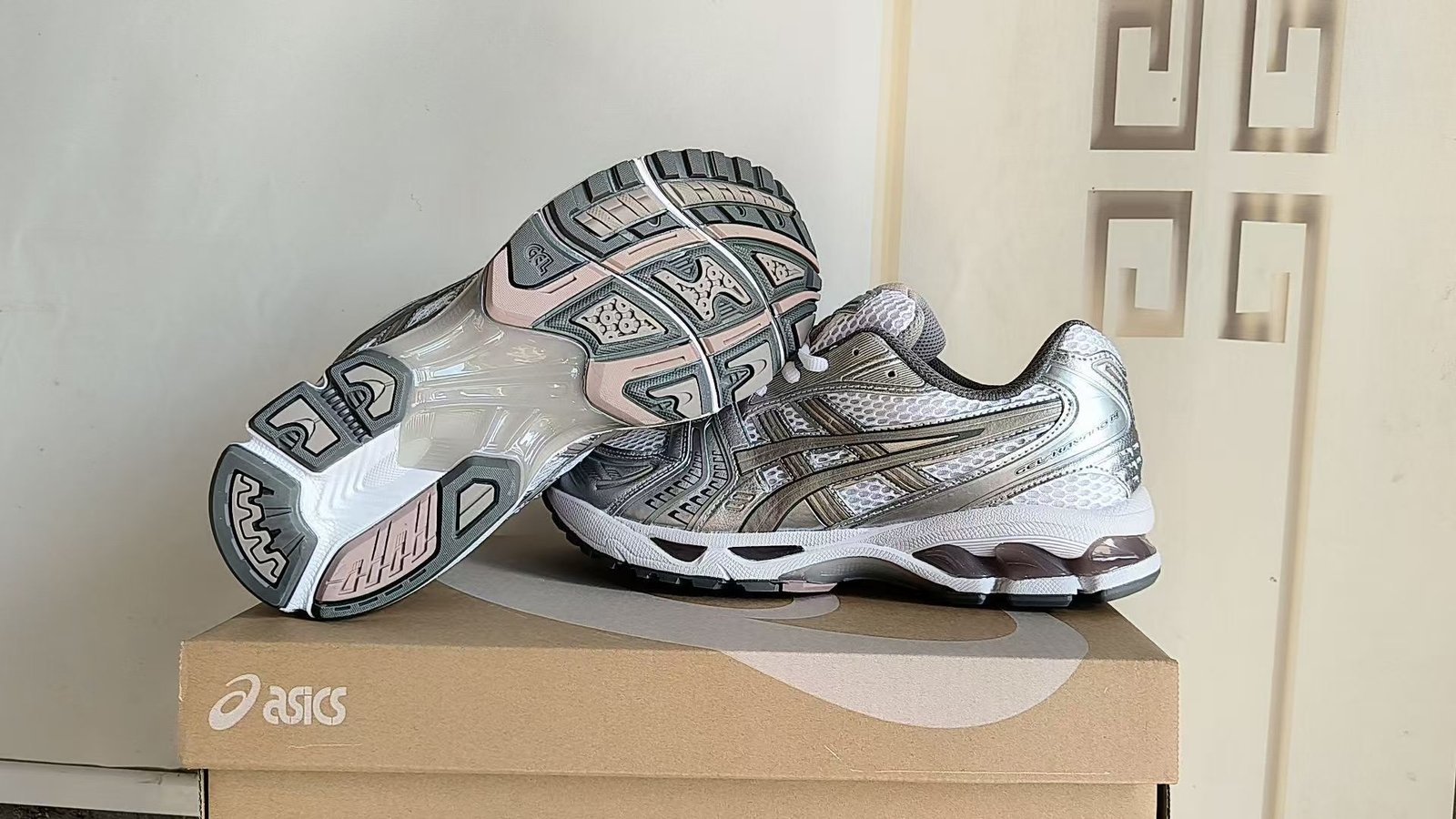 Asics K14 - Imagem 2