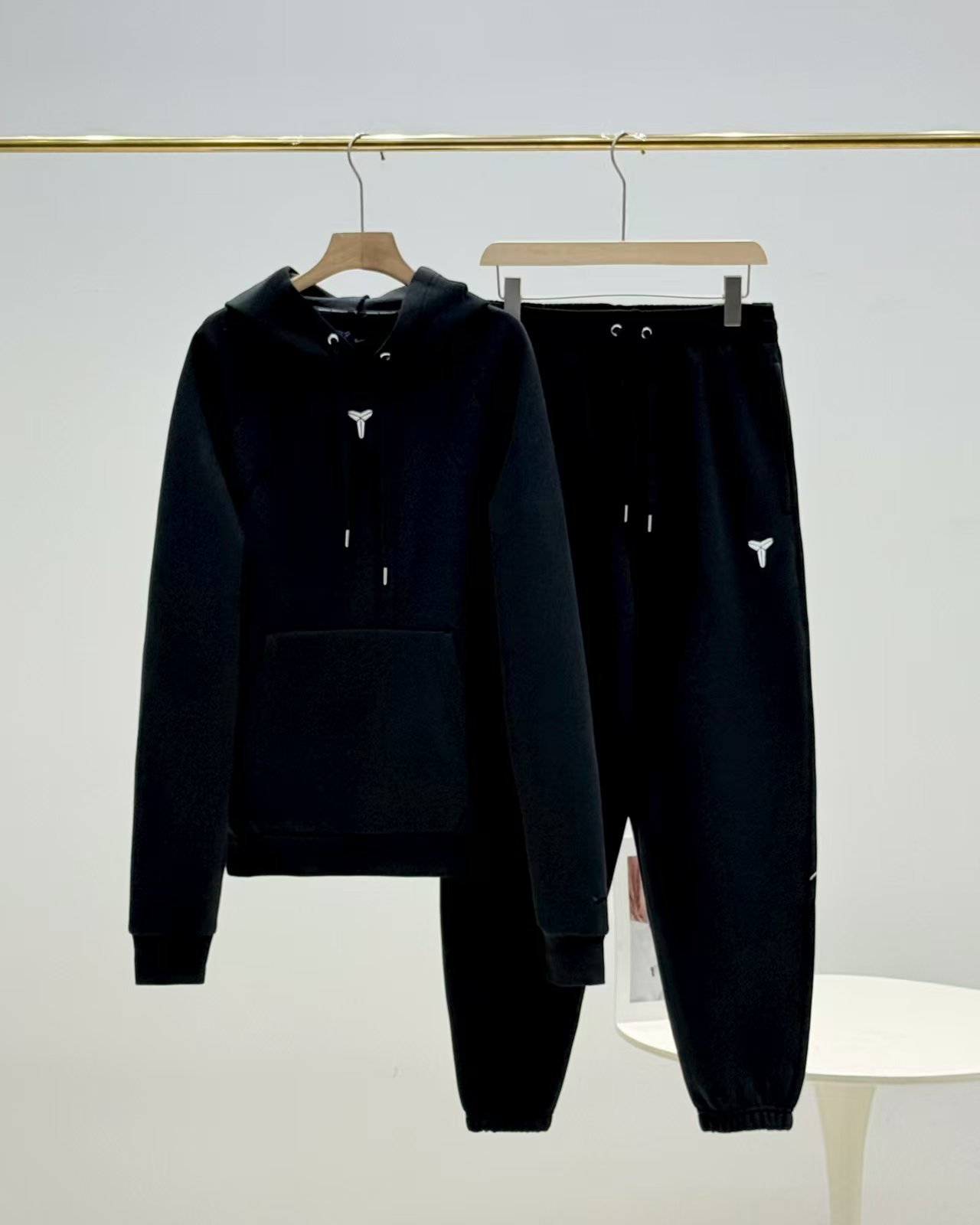 Conjunto de moletom com capuz Nike Kobe Co para esportes e lazer - Image 4