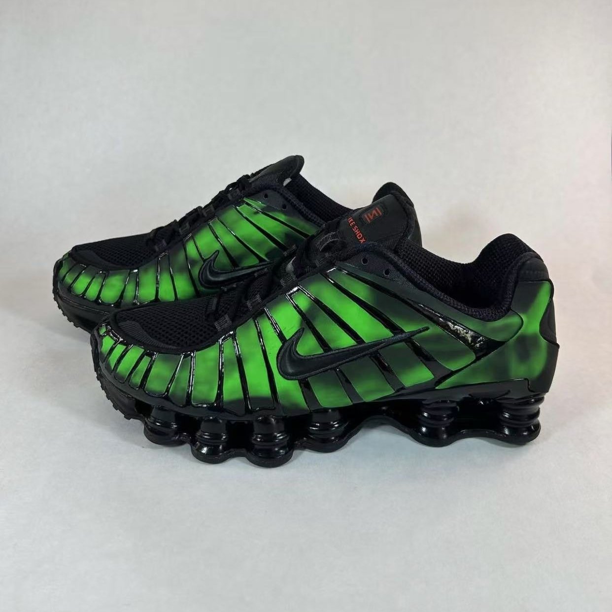 Nike Shox TL Thermoreactive Verde - Imagem 2